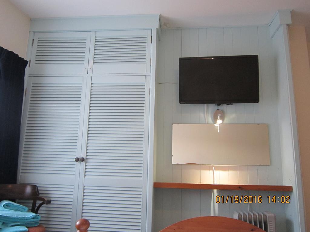 Queen Mary Inn Poole Rum bild
