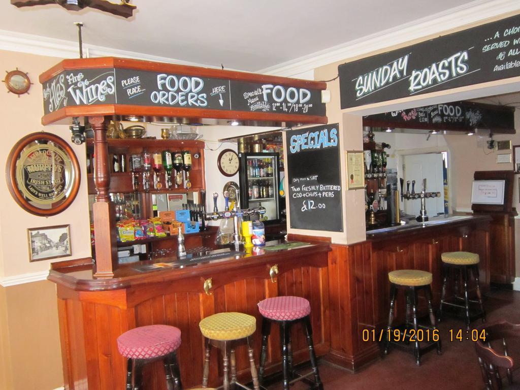 Queen Mary Inn Poole Exteriör bild