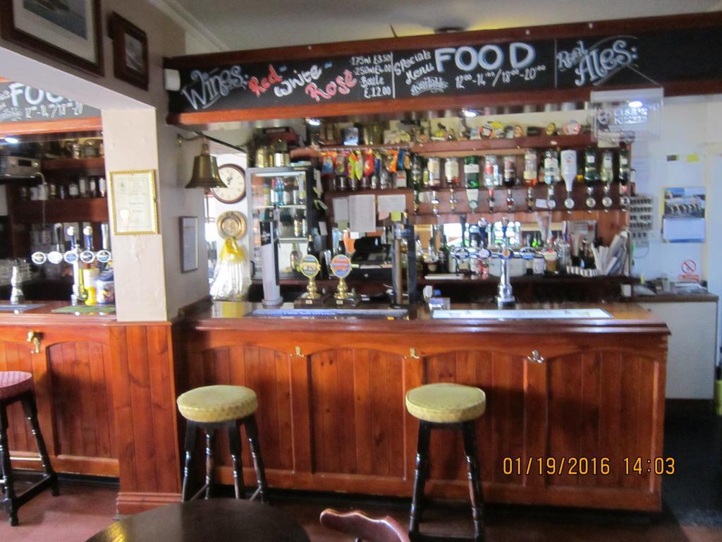 Queen Mary Inn Poole Exteriör bild