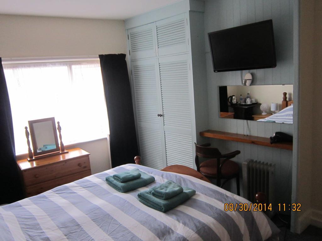 Queen Mary Inn Poole Rum bild